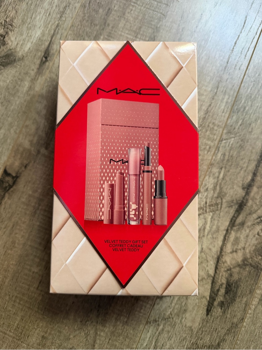 MAC Velvet Teddy 4-Piece Lip Kit Gift Set